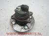 Moyeu de roue arrière d'un Hyundai i20, 2008 / 2015 1.4i 16V, Berline avec hayon arrière, Essence, 1.396cc, 74kW (101pk), FWD, G4FA, 2008-09 / 2015-12, F5P2; F5P5; F5P9 2010
