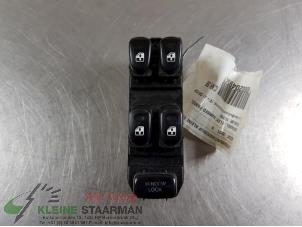 Used Electric window switch Hyundai Accent 1.5i 12V Price on request offered by Kleine Staarman B.V. Autodemontage