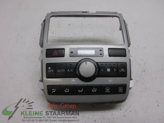 Toyota Avensis Verso 01- Heater control panels stock