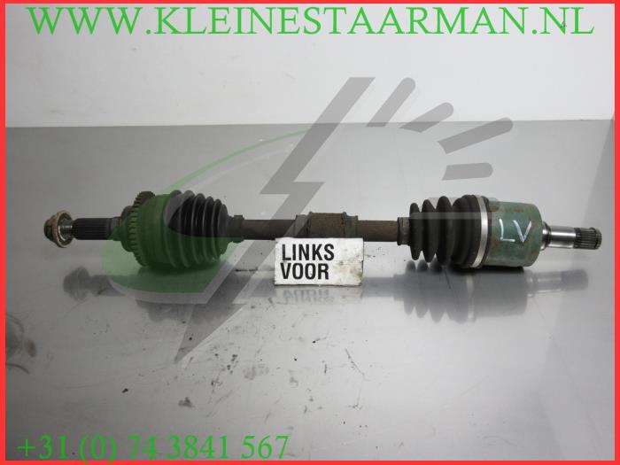 Front drive shaft, left from a Mazda Premacy 1.8 16V Exclusive HP 2001