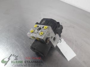 Usagé Pompe ABS Nissan Almera (N16) 1.5 16V Prix € 35,00 Règlement à la marge proposé par Kleine Staarman B.V. Autodemontage