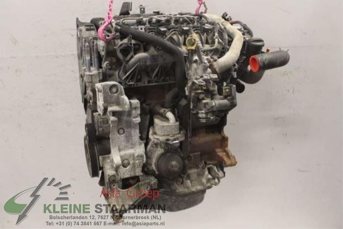 Motor van een Mitsubishi Outlander (CW) 2.2 DI-D 16V 4x4 2012