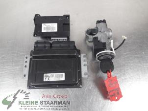 Używane Stacyjka + sterownik Nissan Primera (P12) 1.8 16V Cena na żądanie oferowane przez Kleine Staarman B.V. Autodemontage