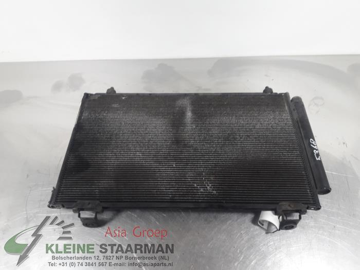 Air conditioning condenser from a Toyota Corolla Verso (R10/11) 1.6 16V VVT-i 2007