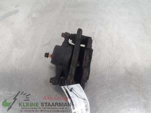 Used Front brake calliper, right Daihatsu Charade (G200/201/202/203/204) 1.3i TX/CX 16V Price on request offered by Kleine Staarman B.V. Autodemontage