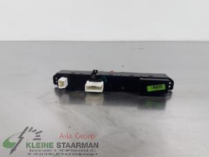 Usados Interruptor de luz de pánico Kia Pro cee'd (EDB3) 1.6 CRDi 16V Precio de solicitud ofrecido por Kleine Staarman B.V. Autodemontage