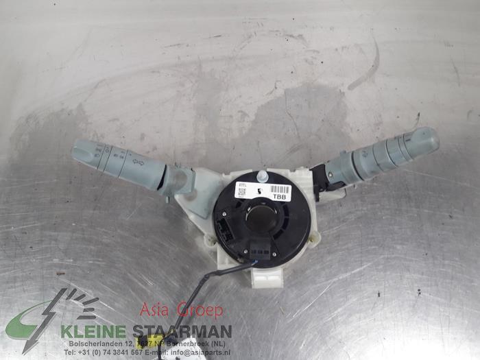 Airbag clock spring from a Nissan Micra C+C (K12) 1.6 16V 2006