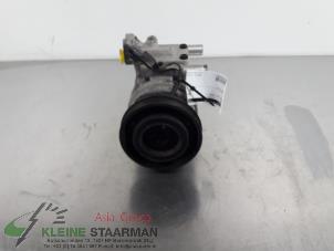 Used Air conditioning pump Kia Cerato 1.6 16V Price on request offered by Kleine Staarman B.V. Autodemontage