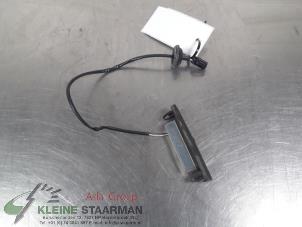 Used Tailgate switch Kia Carens III (FG) 2.0i CVVT 16V Price on request offered by Kleine Staarman B.V. Autodemontage