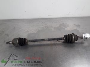 Used Drive shaft, rear right Hyundai Santa Fe II (CM) 2.7 V6 24V 4x4 Price on request offered by Kleine Staarman B.V. Autodemontage