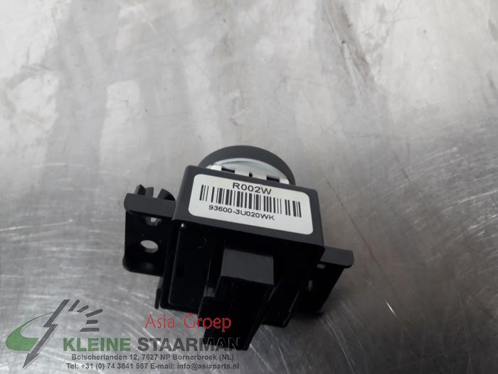 PDC Schalter van een Kia Sportage (SL) 1.6 GDI 16V 4x2 2011