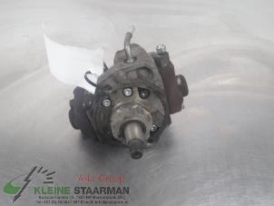 Used Diesel pump Nissan Navara (D40) 2.5 dCi 16V 4x4 Price on request offered by Kleine Staarman B.V. Autodemontage