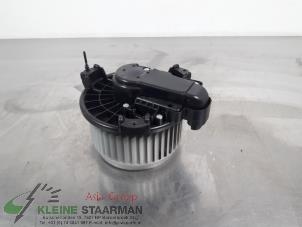 Usados Motor de ventilador de calefactor Toyota Yaris III (P13) 1.5 16V Hybrid Precio de solicitud ofrecido por Kleine Staarman B.V. Autodemontage