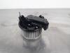 Motor de ventilador de calefactor de un Toyota Yaris III (P13) 1.5 16V Hybrid 2013