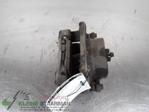 Used Front brake calliper, left Hyundai Santa Fe II (CM) 2.7 V6 24V 4x4 Price on request offered by Kleine Staarman B.V. Autodemontage