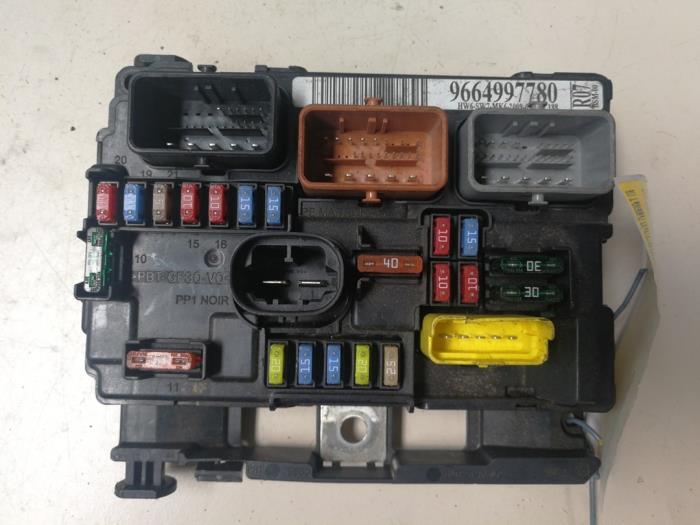 Fuse box Peugeot 207 CC 1.6 16V - 9664997780 DELPHI