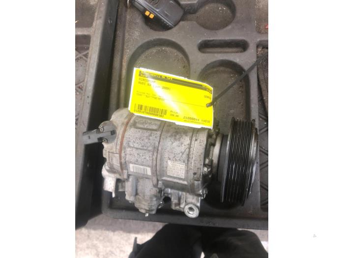 Air conditioning pump from a Audi A3 Sportback (8PA) 1.8 TFSI 16V 2009