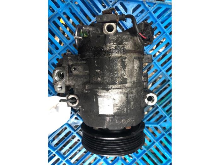 Usagé Compresseur de clim Skoda Fabia II (5J) 1.2i 12V Prix € 54,45 Prix TTC proposé par Autosloperij de Turk