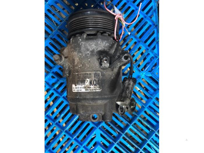 Usagé Pompe clim Opel Zafira (M75) 2.0 16V Turbo Prix € 54,45 Prix TTC proposé par Autosloperij de Turk