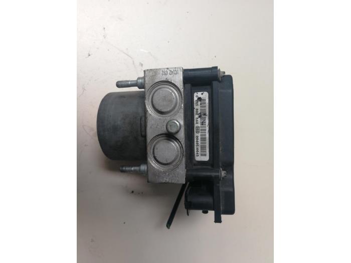 Gebrauchte ABS Pumpe Mazda 6 (GH12/GHA2) 1.8i 16V Preis € 82,28 Mit Mehrwertsteuer angeboten von Autosloperij de Turk