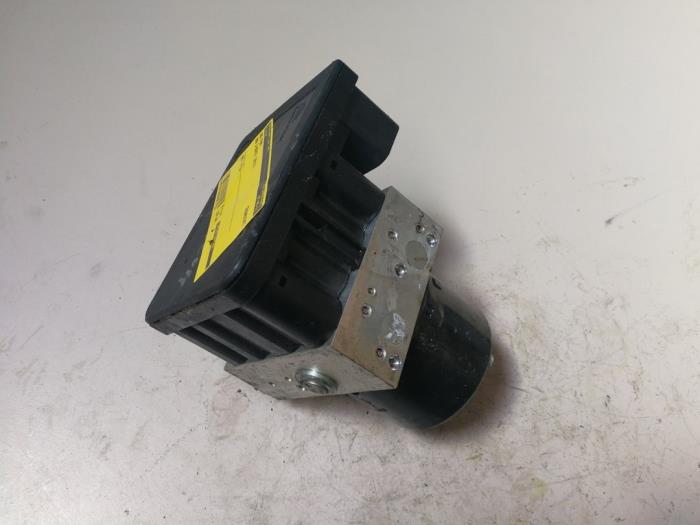 Used ABS pump Opel Astra H GTC (L08) Price € 54,45 Inclusive VAT offered by Autosloperij de Turk