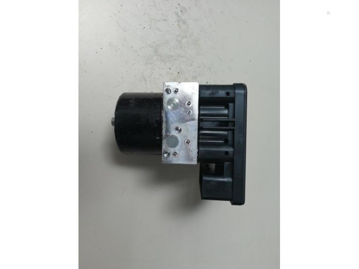 Gebrauchte ABS Pumpe BMW 3 serie (E90) 318i 16V Preis € 18,15 Mit Mehrwertsteuer angeboten von Autosloperij de Turk