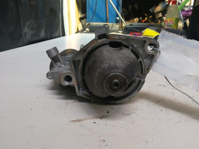 Anlasser van een Opel Astra G (F70) 2.0 DI 16V 2000