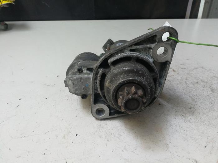 Gebrauchte Anlasser Volkswagen Passat (3C2) 2.0 FSI 16V Preis € 38,72 Mit Mehrwertsteuer angeboten von Autosloperij de Turk
