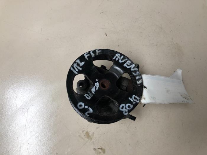 Usagé Pompe de direction Toyota Avensis (T25/B1B) 2.0 16V VVT-i D4 Prix € 54,45 Prix TTC proposé par Autosloperij de Turk