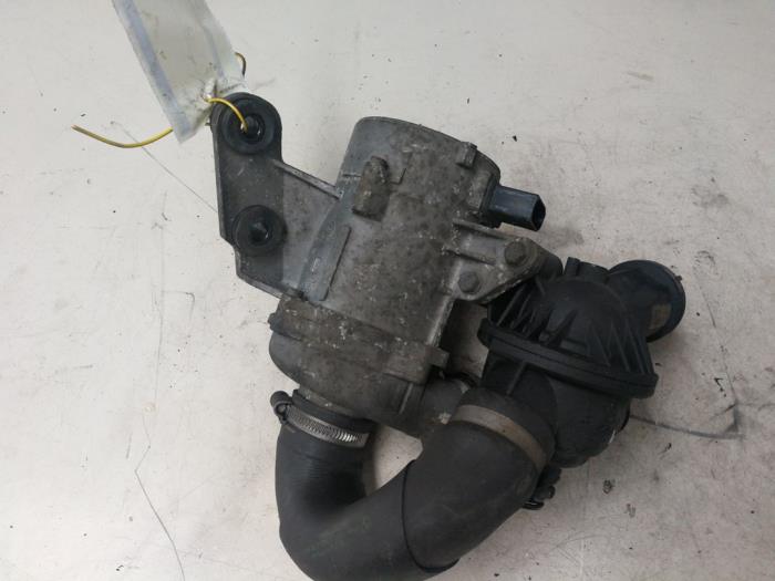 Usagé Pompe à eau BMW 3 serie (E90) 316i 16V Prix € 82,28 Prix TTC proposé par Autosloperij de Turk
