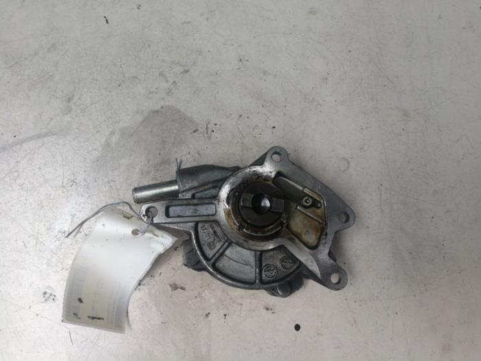 Gebrauchte Vakuumpumpe Bremskraftverstärker Chrysler 300 C 3.0 CRD V6 24V Preis € 54,45 Mit Mehrwertsteuer angeboten von Autosloperij de Turk