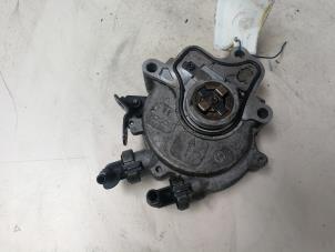 Used Brake servo vacuum pump Landrover Discovery III (LAA/TAA) 2.7 TD V6 Price € 60,50 Inclusive VAT offered by Autosloperij de Turk