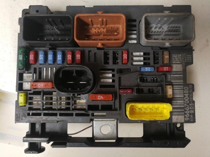 Fuse box Peugeot 207 CC 1.6 16V - 9666700480 DELPHI