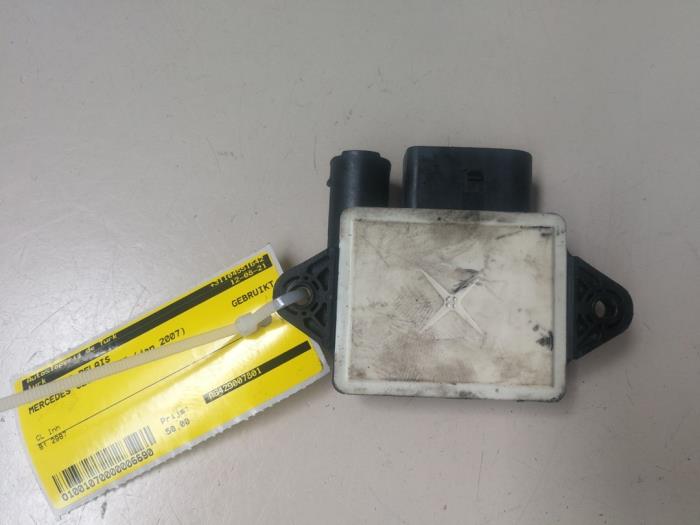 Glow plug relay Mercedes CLS 350 CDI BlueEfficiency 3.0 V6 24V