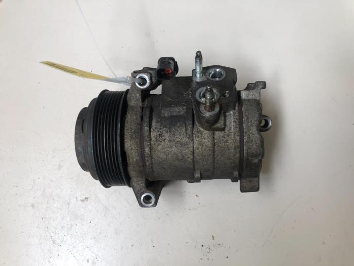 Usagé Pompe clim Jeep Grand Cherokee (WH/WK) 3.0 CRD V6 24V 4x2 Prix € 135,52 Prix TTC proposé par Autosloperij de Turk