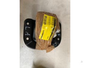 Usados Cinturón de seguridad izquierda detrás Mercedes CLK (R209) 1.8 200 K 16V Precio € 54,45 IVA incluido ofrecido por Autosloperij de Turk