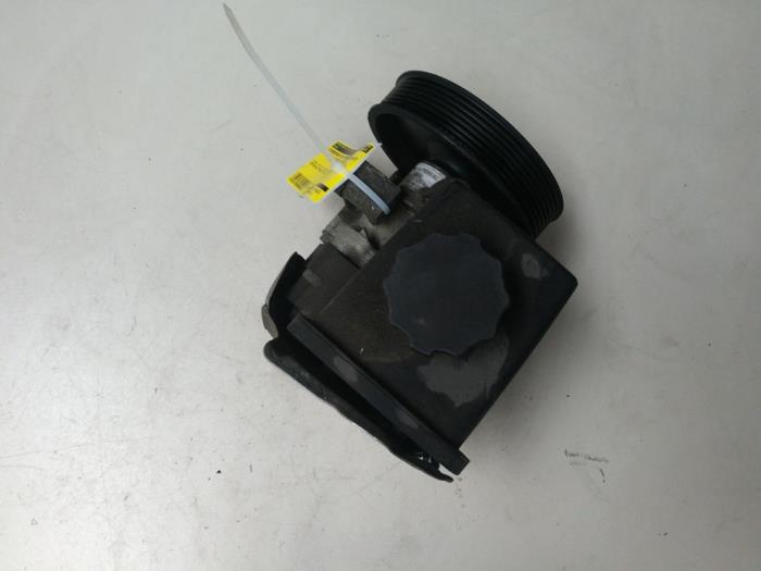 Usagé Pompe de direction Mercedes C (W203) 1.8 C-180K 16V Prix € 82,28 Prix TTC proposé par Autosloperij de Turk