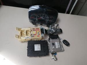 Used Ignition lock + computer Hyundai i10 (B5) 1.0 12V Price € 150,00 Margin scheme offered by Autosloperij de Turk