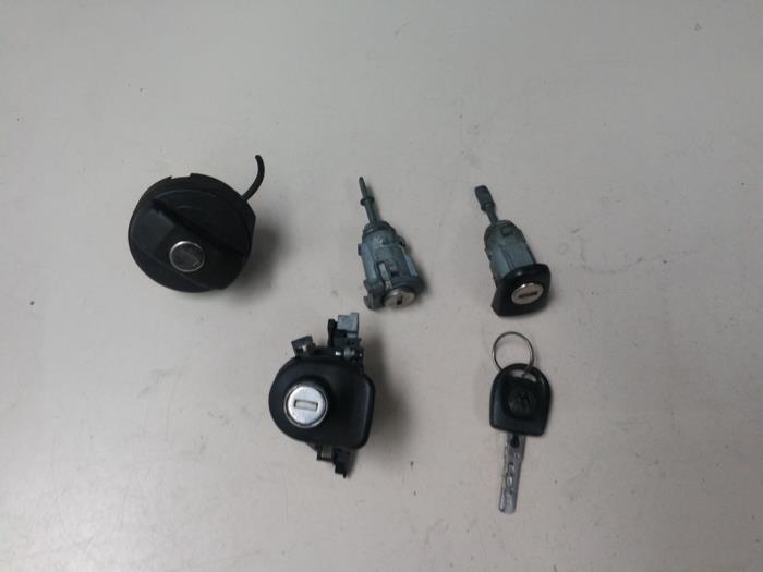 Ignition lock + computer from a Volkswagen Fox (5Z) 1.2 2007