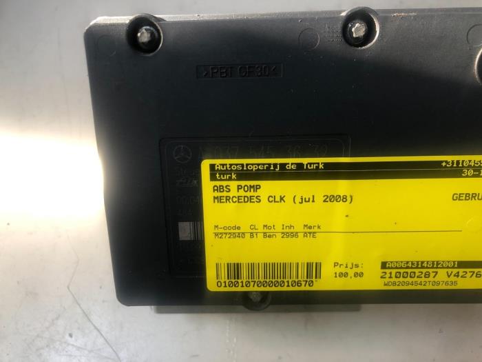 Usagé Pompe ABS Mercedes CLK (R209) 3.0 280 V6 18V Prix € 108,90 Prix TTC proposé par Autosloperij de Turk