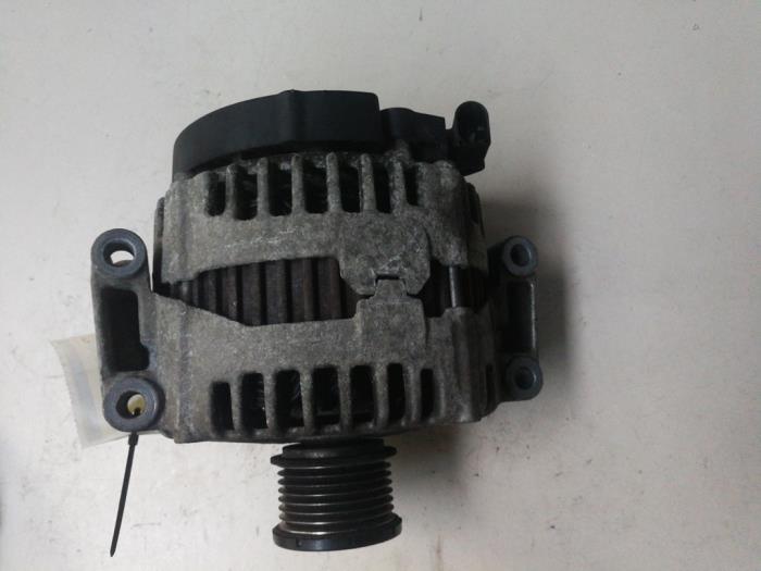 Dynamo d'un Mercedes-Benz CLS (C219) 320 CDI 24V 2007
