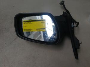 Gebrauchte Spiegelkappe rechts Ford Focus 2 C+C 2.0 16V Preis € 40,00 Margenregelung angeboten von Autosloperij de Turk