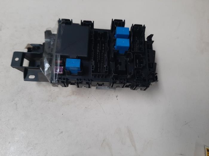 Ignition lock + computer from a Nissan Pixo (D31S) 1.0 12V 2011