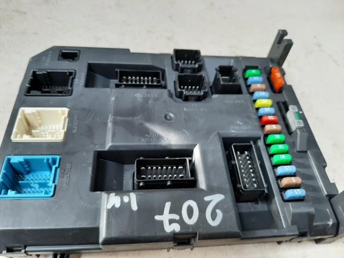 Fuse box from a Peugeot 207 2009