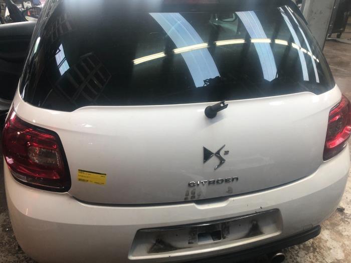 Baklucka från en Citroën DS3 (SA) 1.6 VTi 120 16V 2010