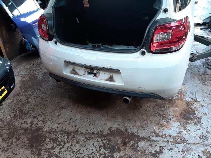 Bakre stötfångare från en Citroën DS3 (SA) 1.6 VTi 120 16V 2010