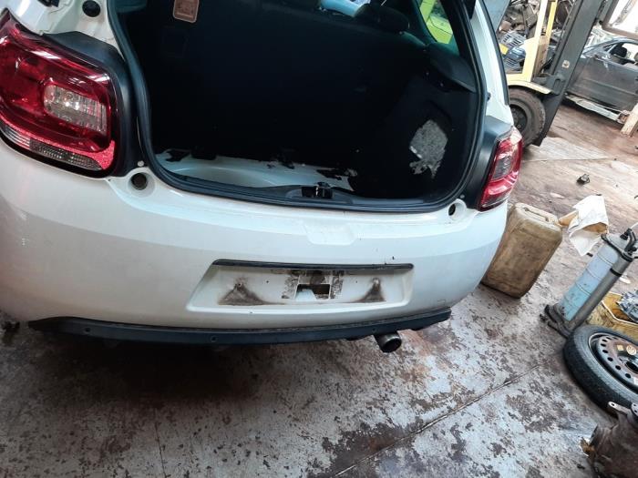 Bakre stötfångare från en Citroën DS3 (SA) 1.6 VTi 120 16V 2010