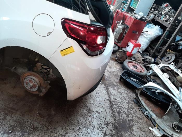 Bakre stötfångare från en Citroën DS3 (SA) 1.6 VTi 120 16V 2010
