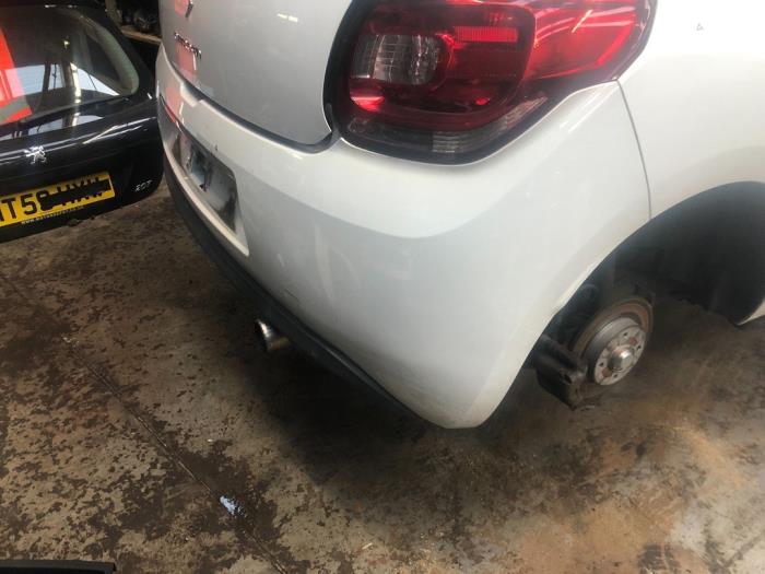 Bakre stötfångare från en Citroën DS3 (SA) 1.6 VTi 120 16V 2010