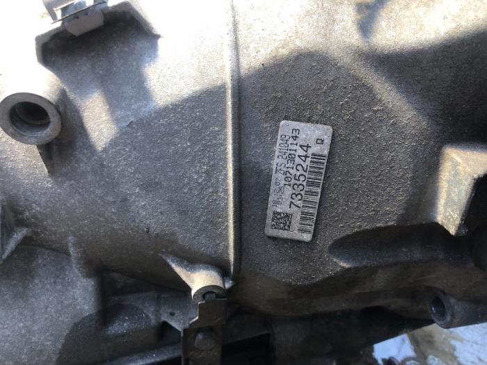 Gearbox from a BMW 3 serie (E93) 320i 16V 2010